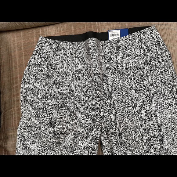 🆕 Apt. 9 Tummy Control Pull On Pants - Picture 3 of 7